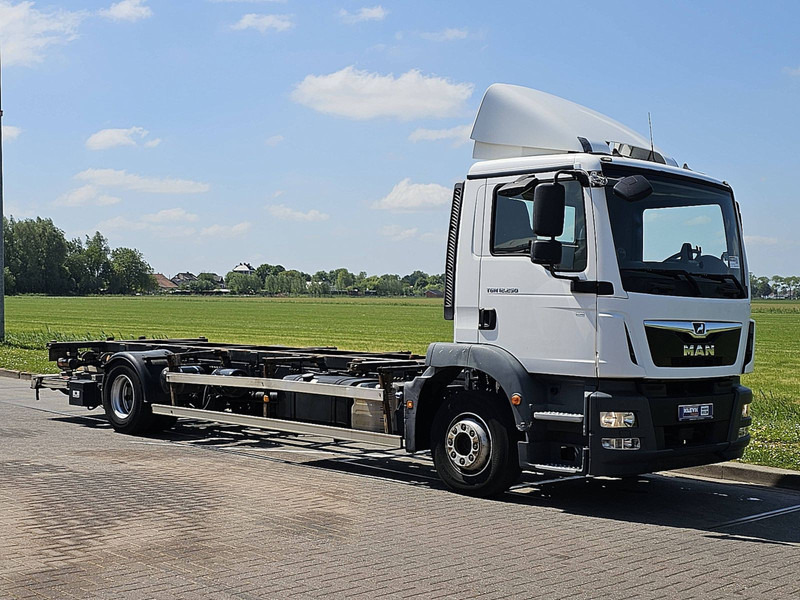 MAN 12.250 TGM LL AIRCO TAILLIFT - Container transporter/ Swap body truck: picture 5 MAN 12.250 TGM LL AIRCO TAILLIFT - Container transporter/ Swap body truck: picture 5