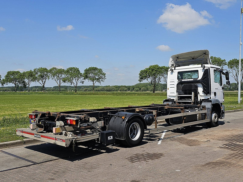 MAN 12.250 TGM LL AIRCO TAILLIFT - Container transporter/ Swap body truck: picture 3 MAN 12.250 TGM LL AIRCO TAILLIFT - Container transporter/ Swap body truck: picture 3