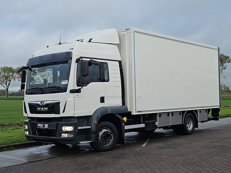 MAN 12.250 TGM LX HEATER 2T LIFT - Box truck: picture 2 MAN 12.250 TGM LX HEATER 2T LIFT - Box truck: picture 2