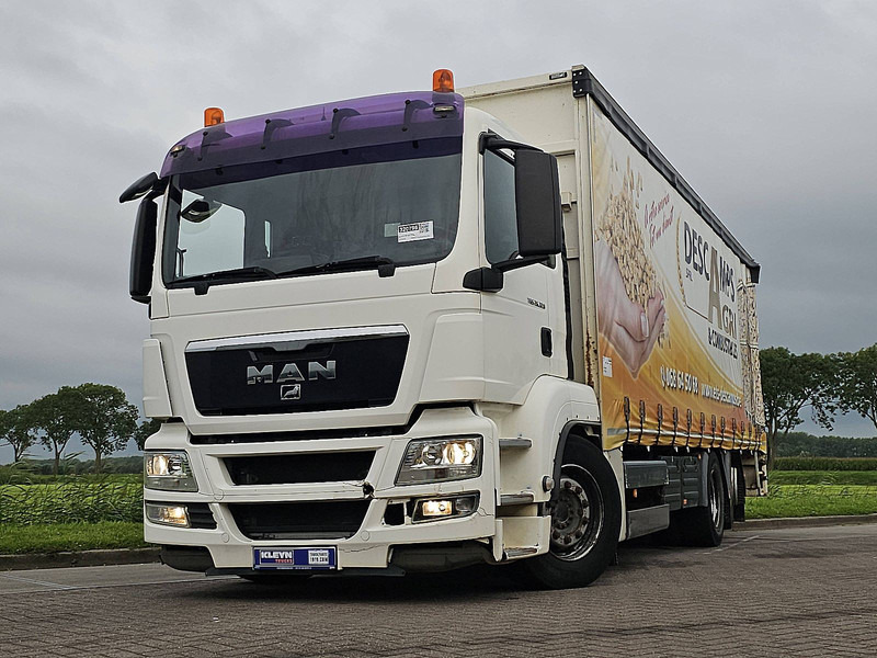 MAN 26.320 TGS - Curtainsider truck: picture 1 MAN 26.320 TGS - Curtainsider truck: picture 1
