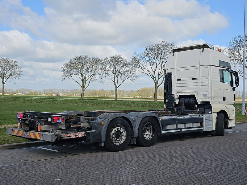 MAN 26.440 TGX XXL 6X2-4 STEER AXLE - Container transporter/ Swap body truck: picture 3 MAN 26.440 TGX XXL 6X2-4 STEER AXLE - Container transporter/ Swap body truck: picture 3