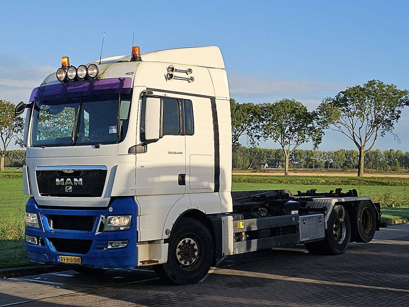 MAN 28.440 TGX - Hook lift truck: picture 2 MAN 28.440 TGX - Hook lift truck: picture 2