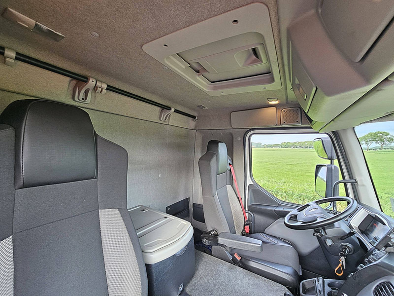 Box truck Renault D 210 11.9T AIRCO TAILLIFT: picture 13