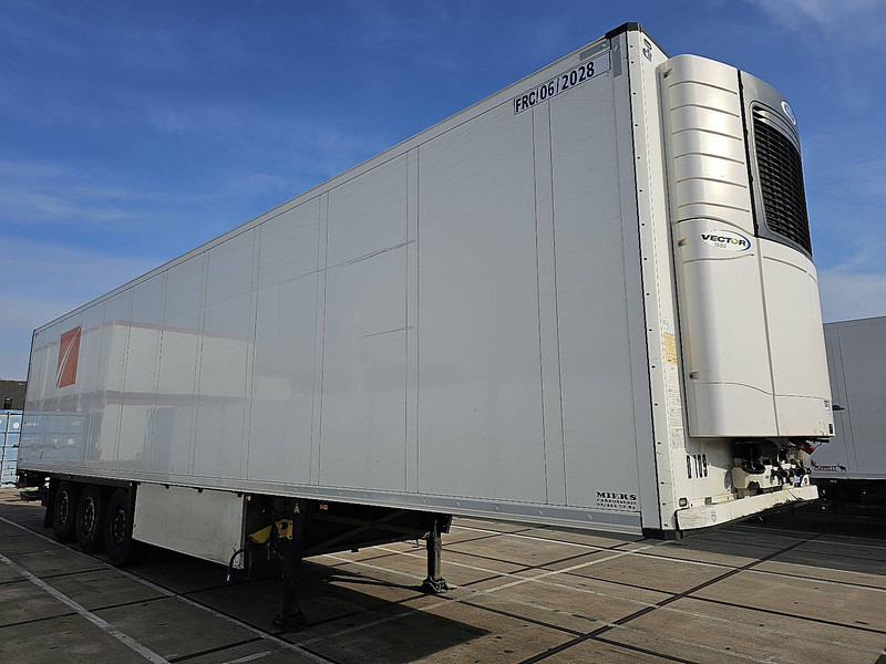Schmitz Cargobull SCB*S3B - Refrigerator semi-trailer: picture 3 Schmitz Cargobull SCB*S3B - Refrigerator semi-trailer: picture 3