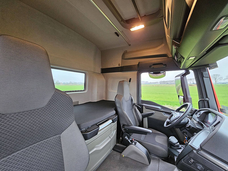 Tractor unit MAN 18.470 TGS 4X4H TG3 ADR PTO+HYD: picture 15