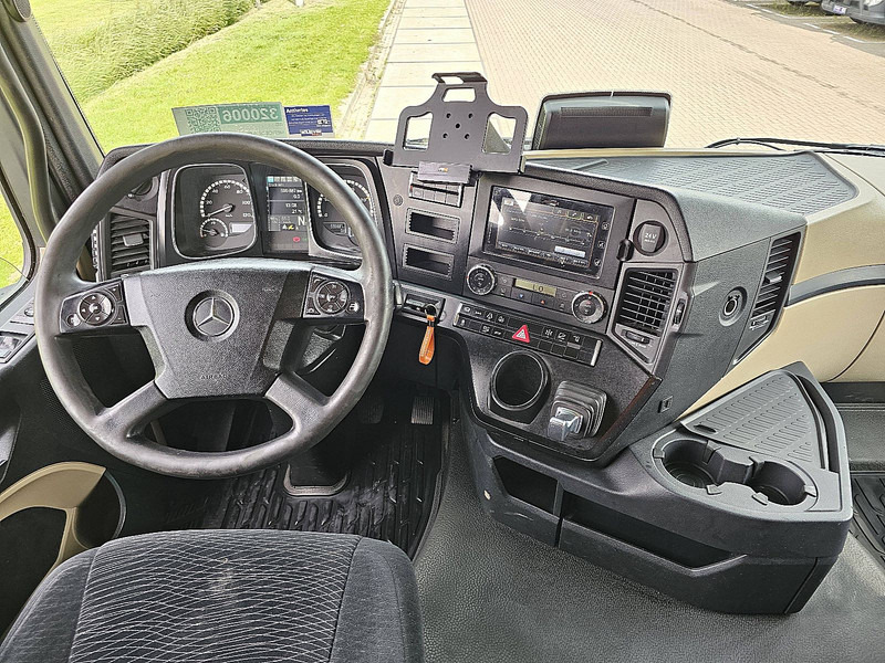 Tractor unit Mercedes-Benz ACTROS 1843 LS STR.SP.230 PTO+ HYDR: picture 8