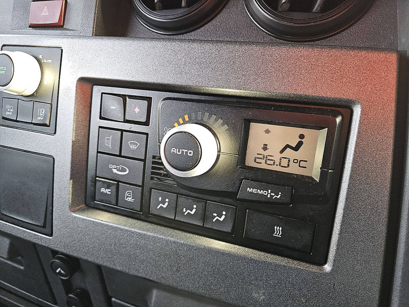 Tractor unit Renault T 460 ALCOA'S: picture 10