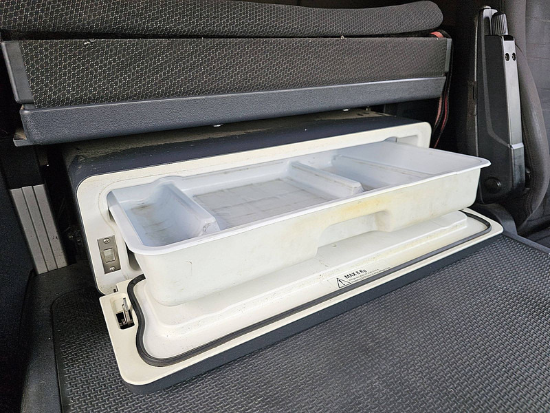 Tractor unit Scania P410 6X2/4 MNB: picture 11