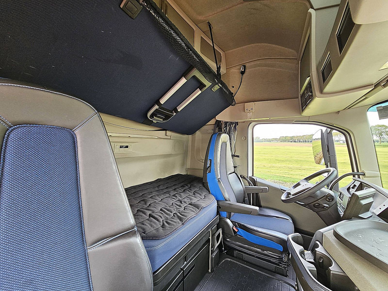 Tractor unit Volvo FH 500 XL: picture 15