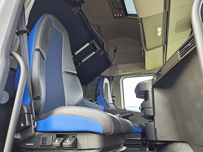 Tractor unit Volvo FH 500 XL: picture 7