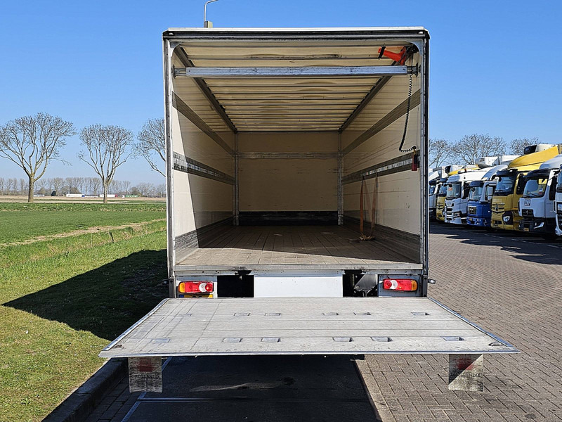 Box truck Volvo FL 250.12: picture 11