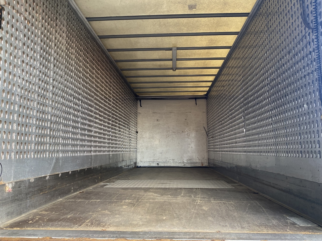 MAN TGL 12.240 7,2mKoffer Klimaaut LBW AutomatikAHK - Box truck: picture 5 MAN TGL 12.240 7,2mKoffer Klimaaut LBW AutomatikAHK - Box truck: picture 5