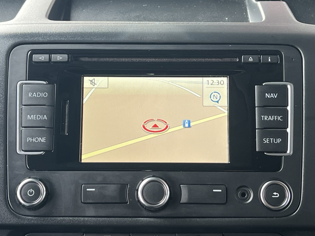 VW T5 Kombi 2,0 TDI BlueMotion Klima 9-Sitzer - Car: picture 3 VW T5 Kombi 2,0 TDI BlueMotion Klima 9-Sitzer - Car: picture 3