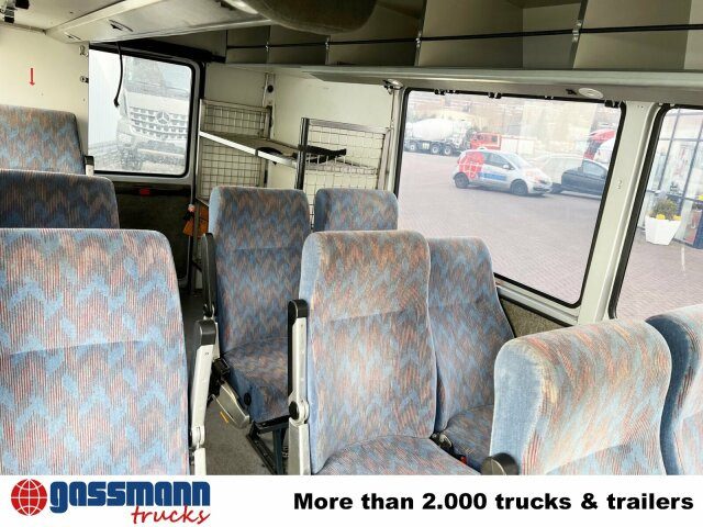 Box truck Mercedes-Benz 711 D-KA 4x2, Standklima, 11-Sitze, 2 x on stock: picture 11