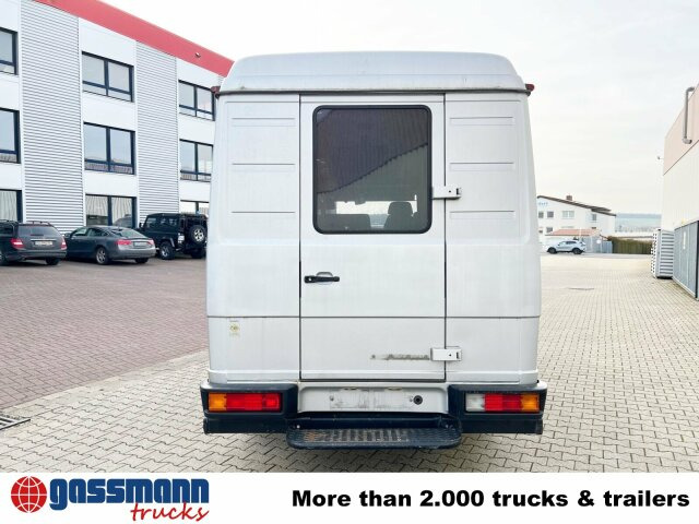 Box truck Mercedes-Benz 711 D-KA 4x2, Standklima, 11-Sitze, 2 x on stock: picture 14