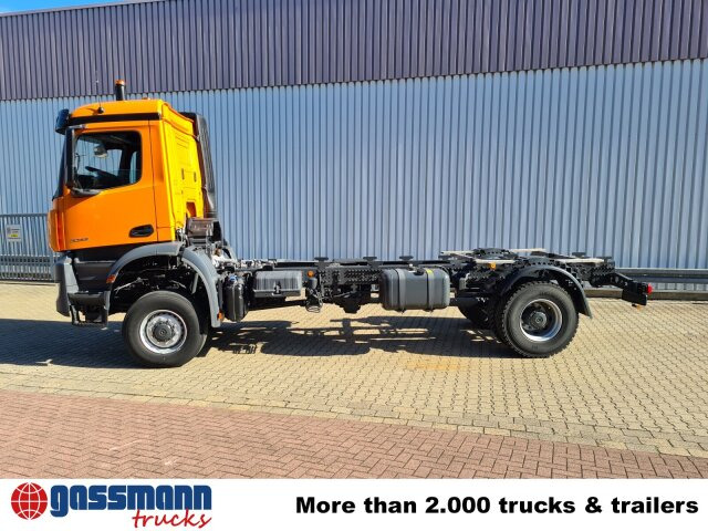 New Cab chassis truck Mercedes-Benz Arocs 2033 A 4x4, Grounder, Motorabtrieb: picture 8