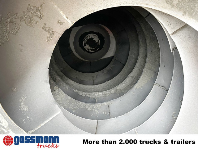 Concrete mixer truck Mercedes-Benz Arocs 3251 8x4/4, Betonmischer Liebherr ca. 9m³: picture 13 Concrete mixer truck Mercedes-Benz Arocs 3251 8x4/4, Betonmischer Liebherr ca. 9m³: picture 13