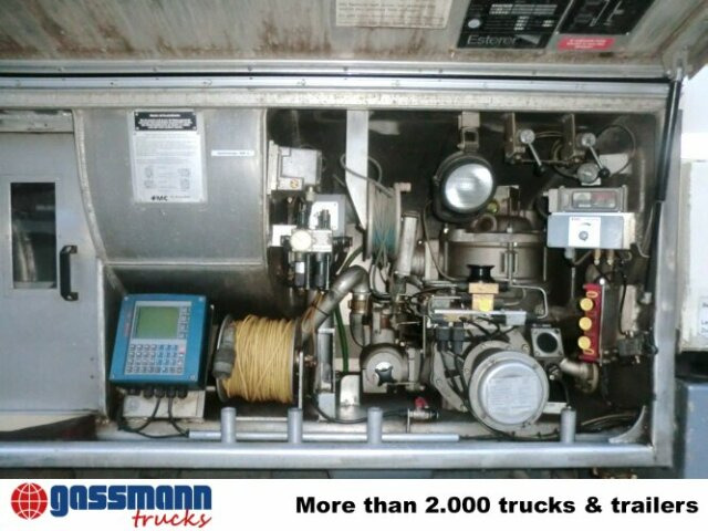 Mercedes-Benz SK 1824 L 4x2, Esterer Tankaufbau ca. 13.100l, 2 - Tank truck: picture 2 Mercedes-Benz SK 1824 L 4x2, Esterer Tankaufbau ca. 13.100l, 2 - Tank truck: picture 2