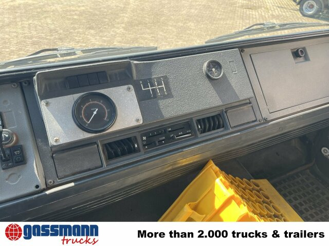 Tank truck Renault Midliner S170 4x4, 6000l Wassertank: picture 7