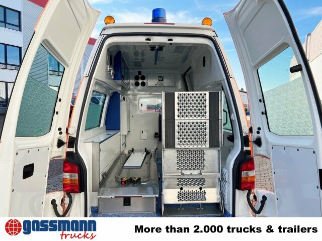 Volkswagen T5 2.5 TDI 4x2, Krankenwagen - Ambulance: picture 2 Volkswagen T5 2.5 TDI 4x2, Krankenwagen - Ambulance: picture 2