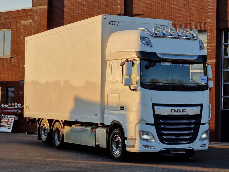 DAF XF 530 SuperSpaceCab 6x2*4 - Ekeri closed box - Loadlift -Steering axle - Full air - Box truck: picture 1 DAF XF 530 SuperSpaceCab 6x2*4 - Ekeri closed box - Loadlift -Steering axle - Full air - Box truck: picture 1