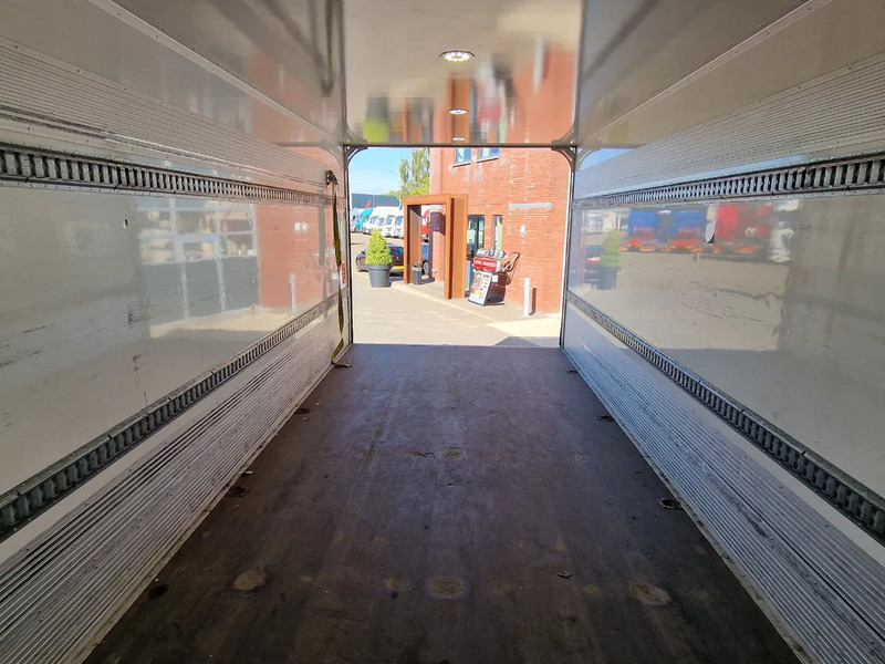 Box truck Iveco EuroCargo 160 210 - Isotherm box - Zepro loadlift - Low KM - Airco - Camera: picture 11
