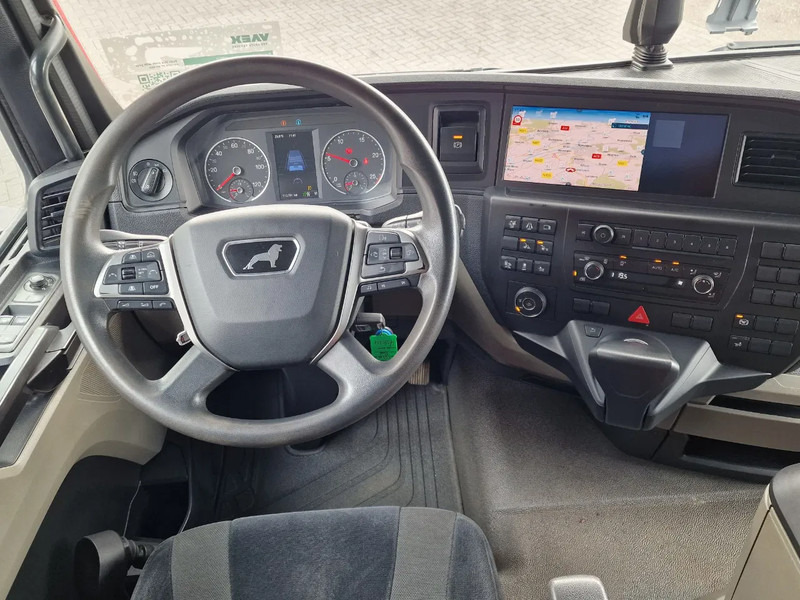 Crane truck MAN TGS 26.360 6x4 Hydrodrive / Crane HMF1920K-RCS / 3 way tipper HMF / Low KM 110.700!: picture 19 Crane truck MAN TGS 26.360 6x4 Hydrodrive / Crane HMF1920K-RCS / 3 way tipper HMF / Low KM 110.700!: picture 19