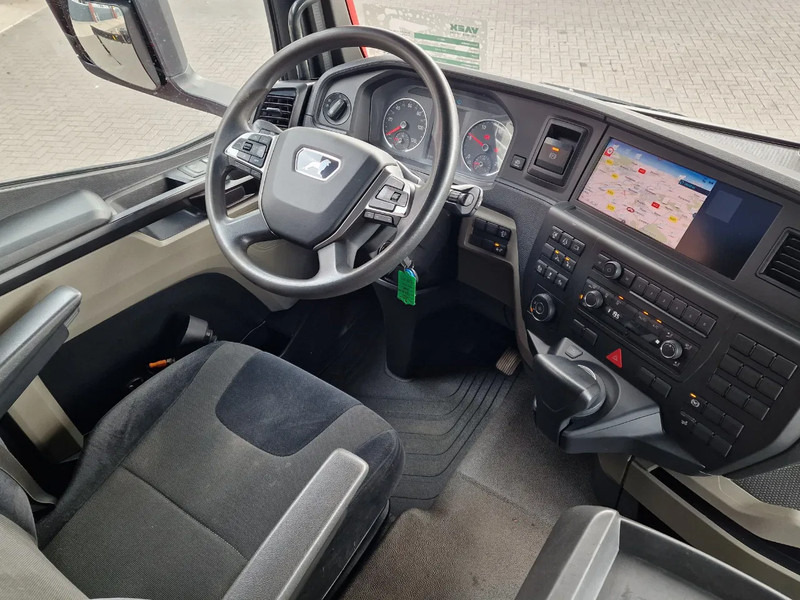 Crane truck MAN TGS 26.360 6x4 Hydrodrive / Crane HMF1920K-RCS / 3 way tipper HMF / Low KM 110.700!: picture 17 Crane truck MAN TGS 26.360 6x4 Hydrodrive / Crane HMF1920K-RCS / 3 way tipper HMF / Low KM 110.700!: picture 17