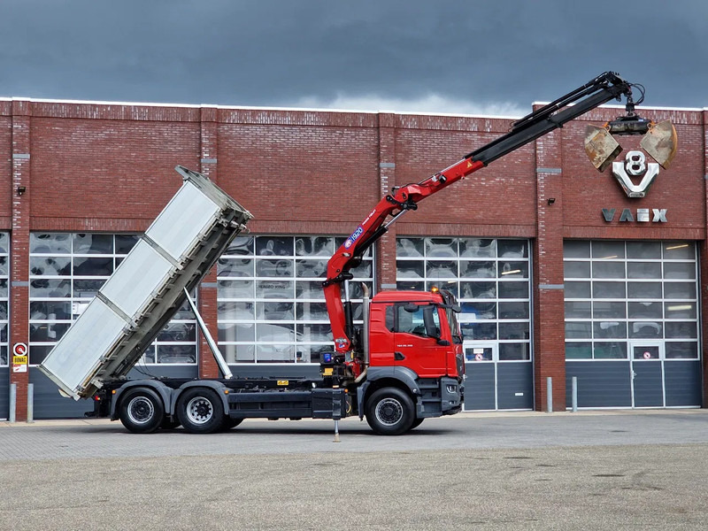 Crane truck MAN TGS 26.360 6x4 Hydrodrive / Crane HMF1920K-RCS / 3 way tipper HMF / Low KM 110.700!: picture 10 Crane truck MAN TGS 26.360 6x4 Hydrodrive / Crane HMF1920K-RCS / 3 way tipper HMF / Low KM 110.700!: picture 10