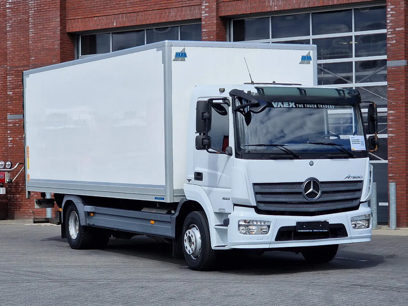 Mercedes-Benz Atego 4x2 - 170 KW/230PS - Box - Zepro loadlift - Euro 6 - Box truck: picture 1 Mercedes-Benz Atego 4x2 - 170 KW/230PS - Box - Zepro loadlift - Euro 6 - Box truck: picture 1