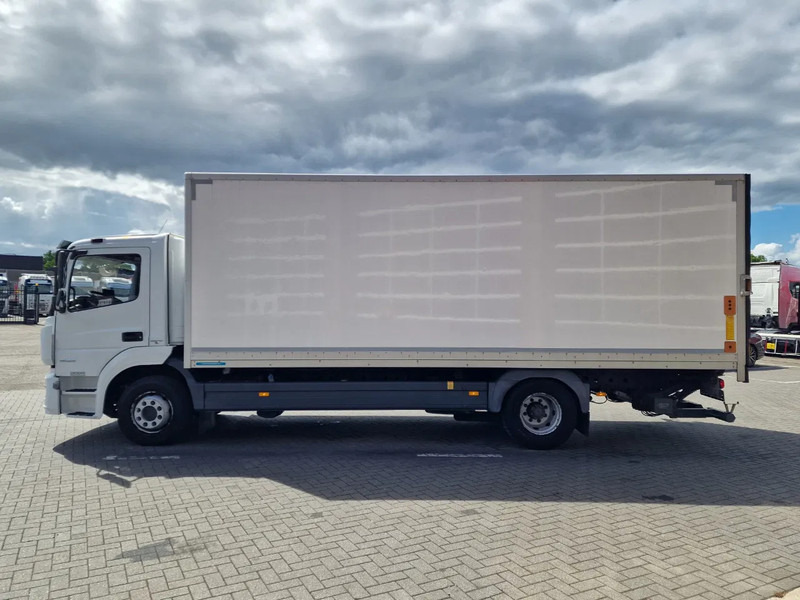 Mercedes-Benz Atego 4x2 - 170 KW/230PS - Box - Zepro loadlift - Euro 6 - Box truck: picture 4 Mercedes-Benz Atego 4x2 - 170 KW/230PS - Box - Zepro loadlift - Euro 6 - Box truck: picture 4