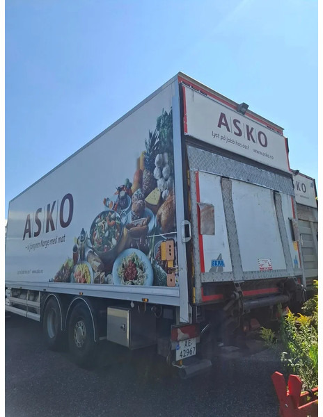 Scania G450 6x2 - Frigo Bi Temp Thermoking - Loadlift - Retarder - Full air - Refrigerator truck: picture 3 Scania G450 6x2 - Frigo Bi Temp Thermoking - Loadlift - Retarder - Full air - Refrigerator truck: picture 3