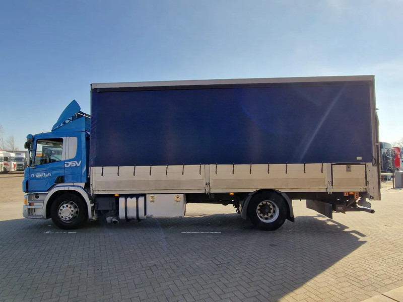 Scania P320 4x2 - Side boars - Loadlift - Full air - Navi - Curtainsider truck: picture 4 Scania P320 4x2 - Side boars - Loadlift - Full air - Navi - Curtainsider truck: picture 4