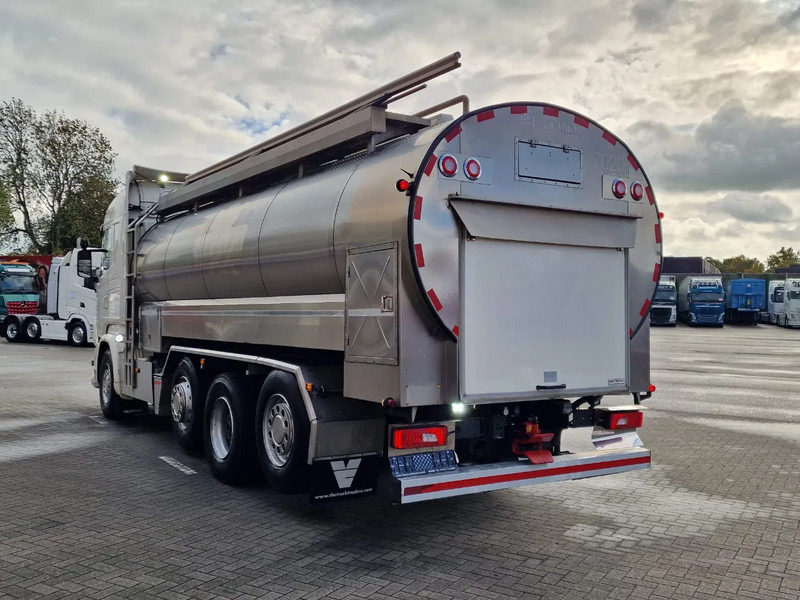 Scania R520 V8 8x2*4 - Milk tank - 19.000L - 4 compartments - Pump and counter - Retarder - Tank truck: picture 5 Scania R520 V8 8x2*4 - Milk tank - 19.000L - 4 compartments - Pump and counter - Retarder - Tank truck: picture 5