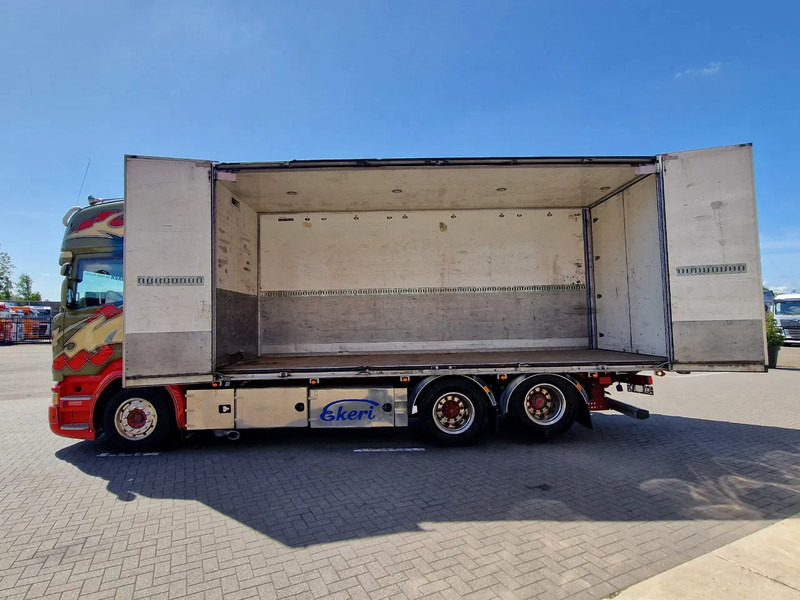 Scania R580 V8 Topline 6x2 - Box with sidedoors - Retarder - Full air - 4.55WB - Box truck: picture 5 Scania R580 V8 Topline 6x2 - Box with sidedoors - Retarder - Full air - 4.55WB - Box truck: picture 5