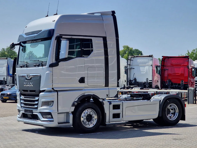 MAN TGX 18.540 GX - New - Retarder - Night clima - Alcoa - Show truck - Ledbar - - Tractor unit: picture 3 MAN TGX 18.540 GX - New - Retarder - Night clima - Alcoa - Show truck - Ledbar - - Tractor unit: picture 3