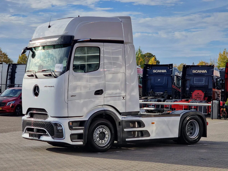 Mercedes-Benz Actros 1851 Procab GigaSpace 4x2 - New - Retarder - Mirror cam - 2x tank - Full spoiler - Navi - Tractor unit: picture 3 Mercedes-Benz Actros 1851 Procab GigaSpace 4x2 - New - Retarder - Mirror cam - 2x tank - Full spoiler - Navi - Tractor unit: picture 3