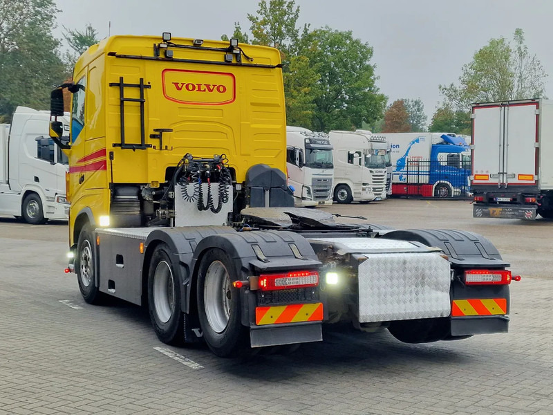 Volvo FH 13.500 6x4 - Lift axle - PTO/Hydraulic - Full air - Navi - - Tractor unit: picture 5 Volvo FH 13.500 6x4 - Lift axle - PTO/Hydraulic - Full air - Navi - - Tractor unit: picture 5
