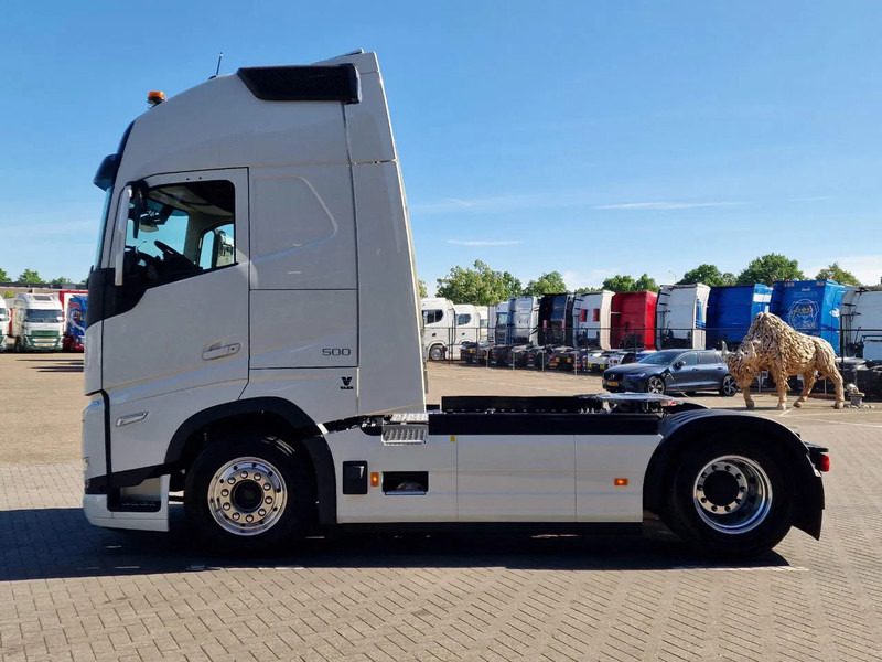 Volvo FH 13.500 Globetrotter XL 4x2 - NEW - Full spec - I parkcool - Full air - - Tractor unit: picture 4 Volvo FH 13.500 Globetrotter XL 4x2 - NEW - Full spec - I parkcool - Full air - - Tractor unit: picture 4