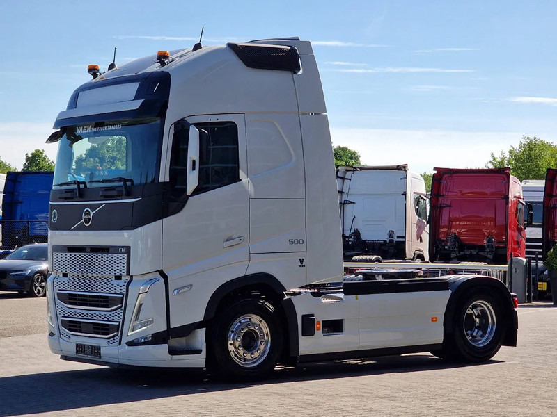 Volvo FH 13.500 Globetrotter XL 4x2 - NEW - Full spec - I parkcool - Full air - - Tractor unit: picture 3 Volvo FH 13.500 Globetrotter XL 4x2 - NEW - Full spec - I parkcool - Full air - - Tractor unit: picture 3