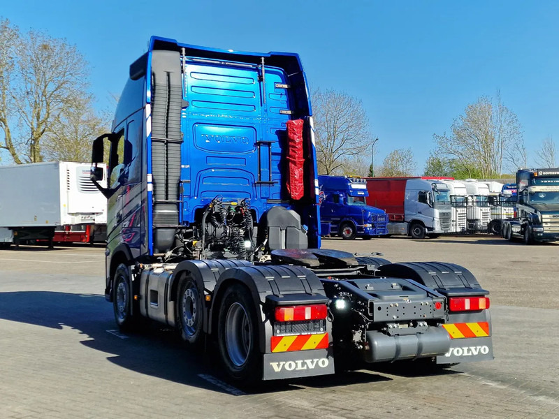 Volvo FH 13.500 Globetrotter XL 6x2 - I Save - I parkcool - Navi - Leather - Tractor unit: picture 5 Volvo FH 13.500 Globetrotter XL 6x2 - I Save - I parkcool - Navi - Leather - Tractor unit: picture 5