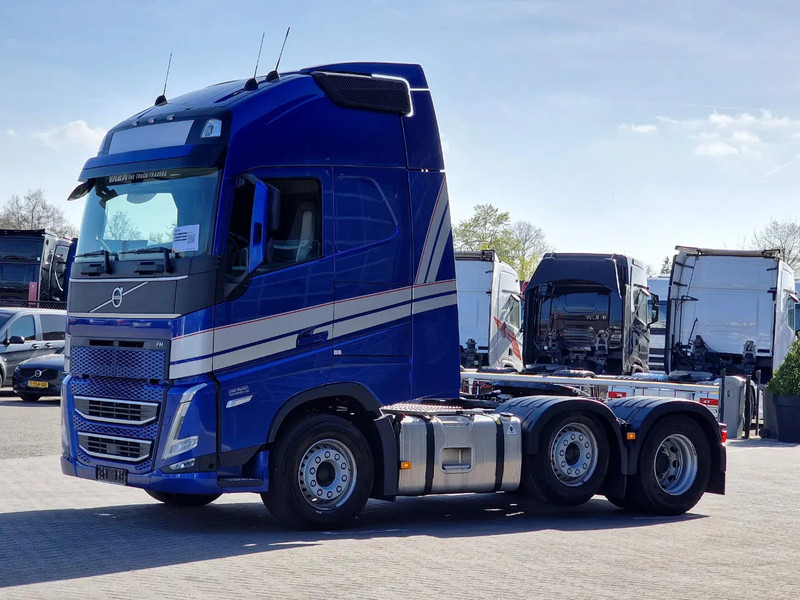 Volvo FH 13.500 Globetrotter XL 6x2 - I Save - I parkcool - Navi - Leather - Tractor unit: picture 3 Volvo FH 13.500 Globetrotter XL 6x2 - I Save - I parkcool - Navi - Leather - Tractor unit: picture 3