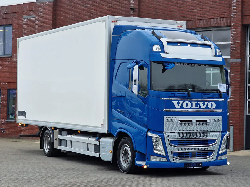 Volvo FH 13.460 Globetrotter XL 4x2 - Box with side doors - Manual gearbox - Full air - Box truck: picture 1 Volvo FH 13.460 Globetrotter XL 4x2 - Box with side doors - Manual gearbox - Full air - Box truck: picture 1