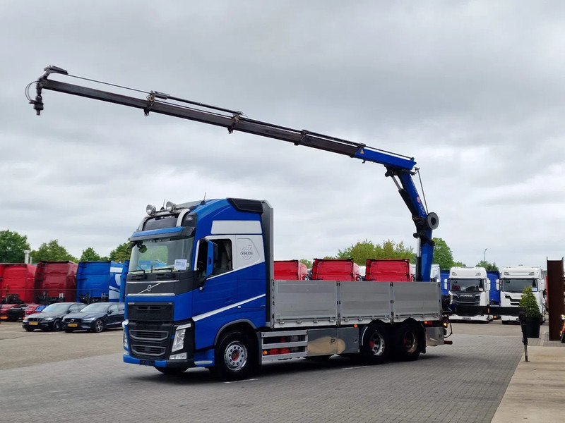 Volvo FH 13.540 Globetrotter 6x4 - HMF 1920K with remote year 2019 - Full air - Leather - Crane truck: picture 3 Volvo FH 13.540 Globetrotter 6x4 - HMF 1920K with remote year 2019 - Full air - Leather - Crane truck: picture 3