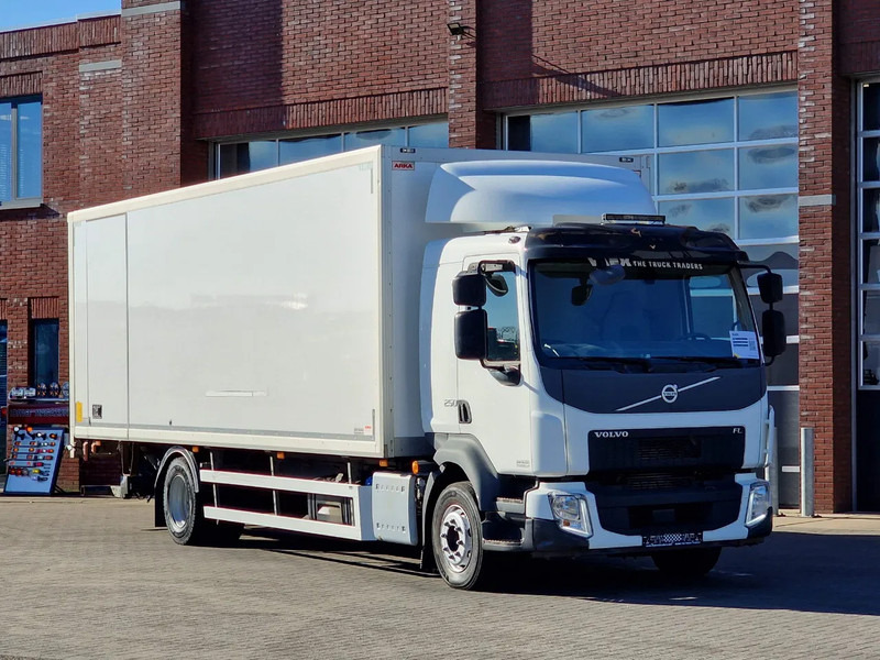 Volvo FL 250 4x2 Box truck, loading lift, 12T - Box truck: picture 1 Volvo FL 250 4x2 Box truck, loading lift, 12T - Box truck: picture 1