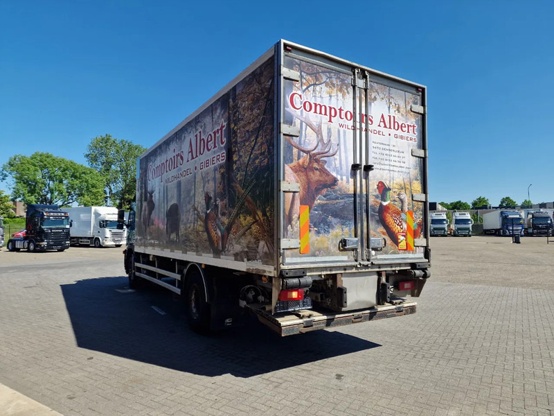 Volvo FM 12.380 4x2 - Frigo Carrier Supra - Loadlift - Hooks/Rohrbahnen/Vleeshang - Refrigerator truck: picture 5 Volvo FM 12.380 4x2 - Frigo Carrier Supra - Loadlift - Hooks/Rohrbahnen/Vleeshang - Refrigerator truck: picture 5