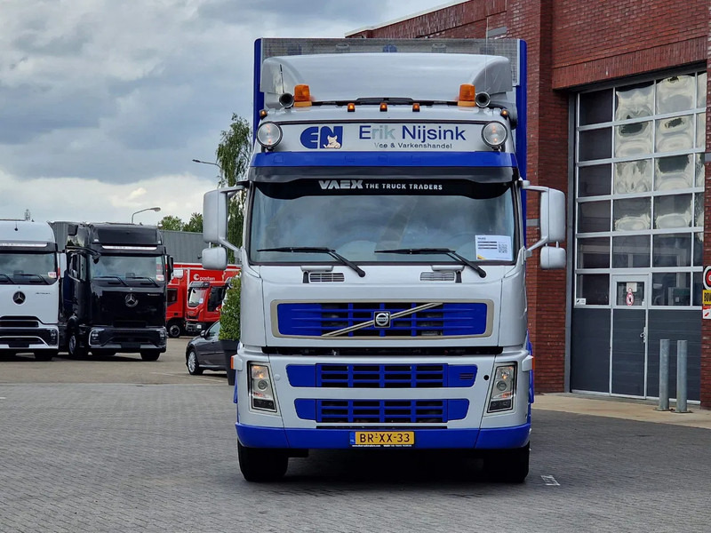 Volvo FM 380 6x2 - 2/3 stock Berdex Livestock - 54M3 - Weighbridge - I shift - Livestock truck: picture 2 Volvo FM 380 6x2 - 2/3 stock Berdex Livestock - 54M3 - Weighbridge - I shift - Livestock truck: picture 2