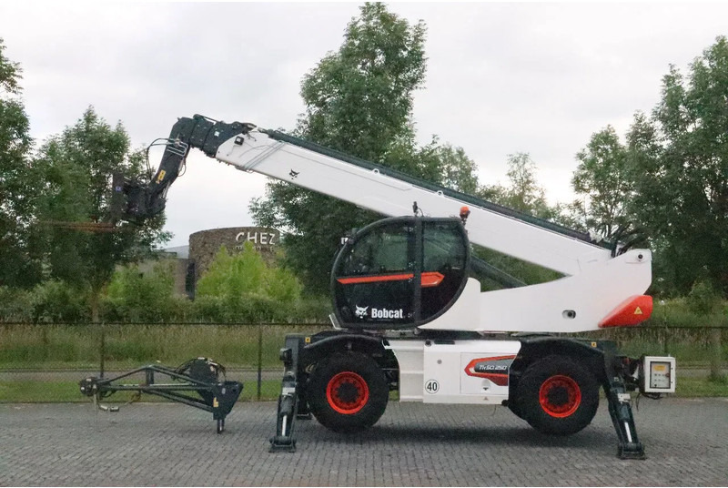 Bobcat TR 50.250 | JIB WINCH | FORKS | ELECTRICALLY OPERABLE 380V - Telescopic handler: picture 1 Bobcat TR 50.250 | JIB WINCH | FORKS | ELECTRICALLY OPERABLE 380V - Telescopic handler: picture 1