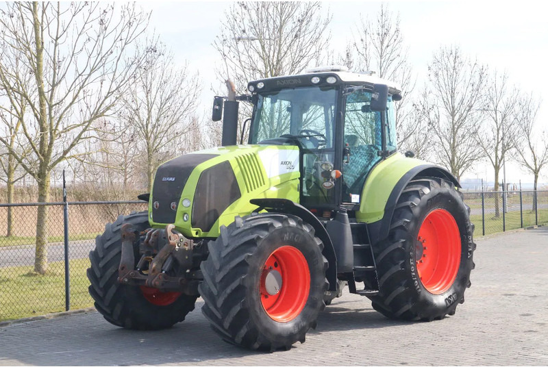 Claas Axion 850 | HEXASHIFT MANUAL | FRONT PTO - Farm tractor: picture 1 Claas Axion 850 | HEXASHIFT MANUAL | FRONT PTO - Farm tractor: picture 1