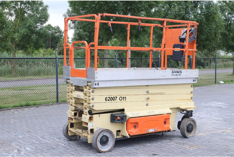 JLG 3246 ES | 12 METER | 320 KG - Scissor lift: picture 5 JLG 3246 ES | 12 METER | 320 KG - Scissor lift: picture 5